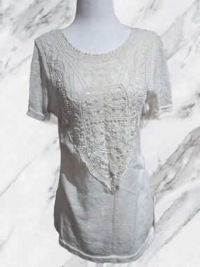 Ardene Cream Lace Front Short Sleeve Top